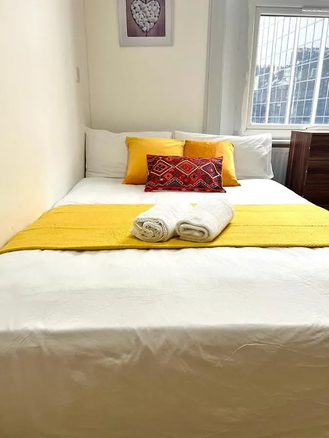 Modern Double Room London Privatunterkunft