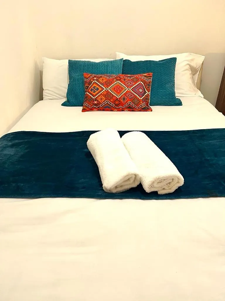 Modern Double Room London 0*,  Großbritannien